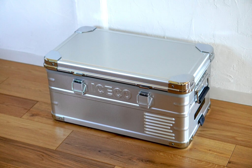 APL20を地面に置いた状態の外観