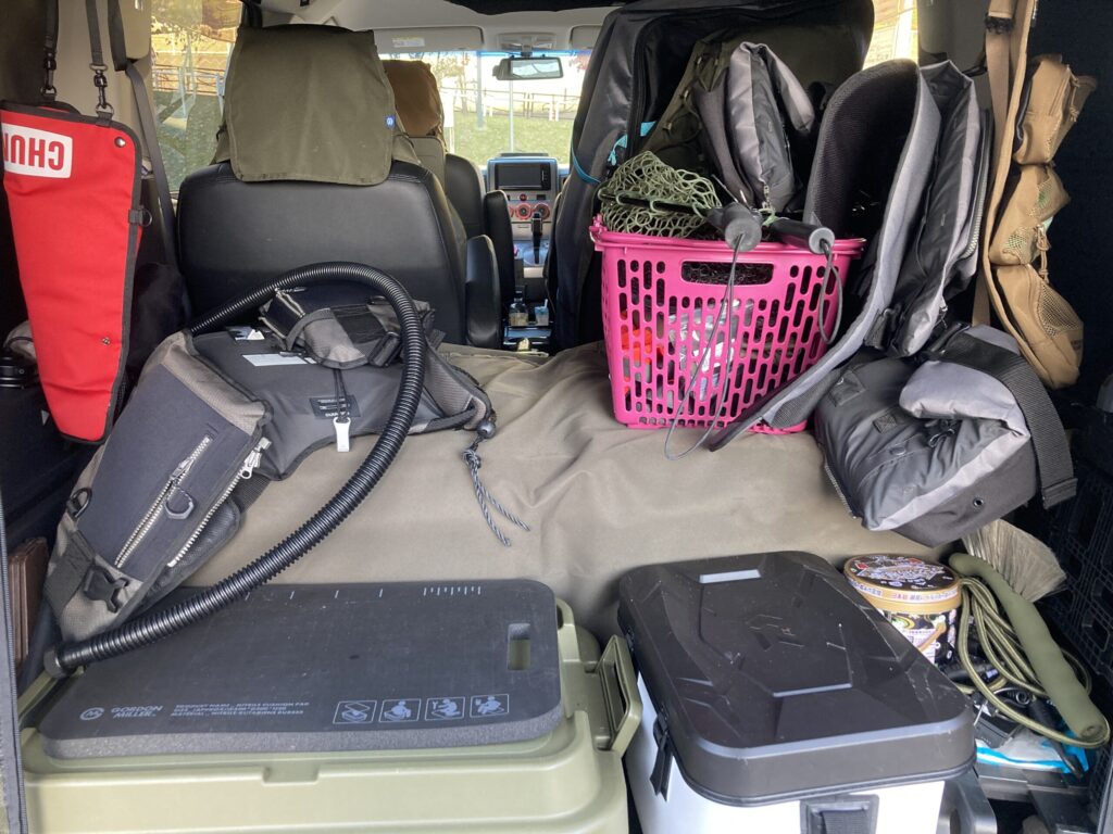 CORDURA® 2WAY LUGGAGE SEATの様子