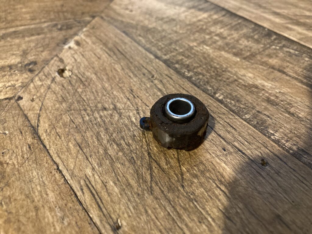 塩害で錆びたレブロス20 LT4000-CHのローラークラッチ｜故障原因の実物写