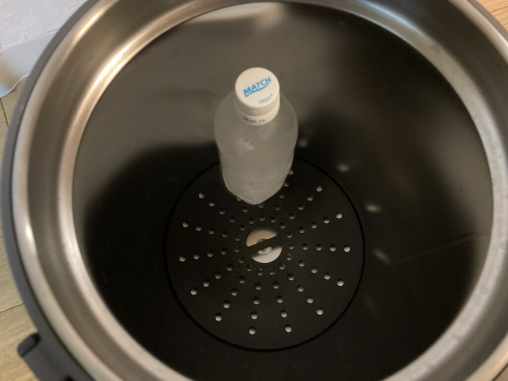 冷えすぎるピーコックのクーラーボックスの中身 ペットボトル