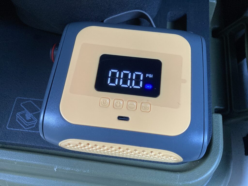 SUP電動ポンプの目標値を設定しようとしている様子