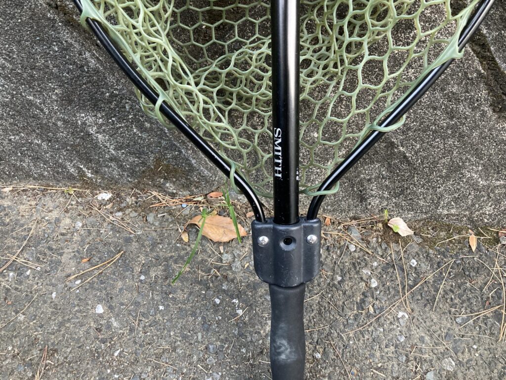 コンパクトに縮めて持ち運んでいる様子(スミス0715)