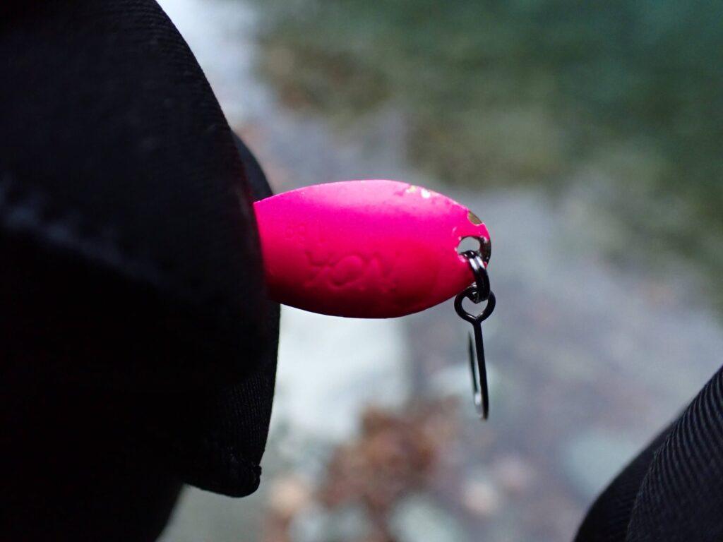 スプーン蛍光ピンクの接写