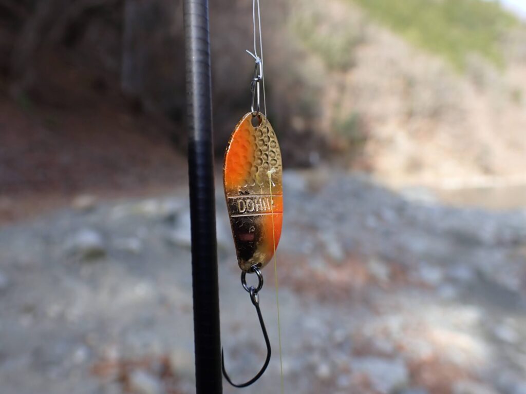 放流スプーンの現場写真