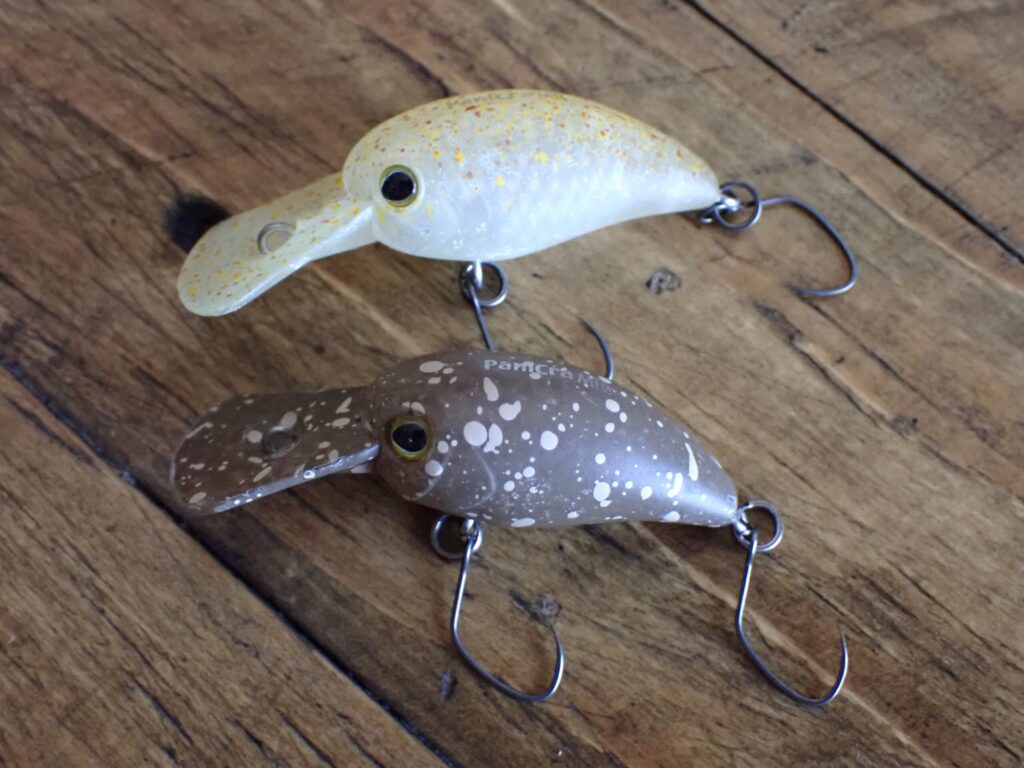 パニクラMR。丸みのあるボディとしっかり水を噛むリップが特徴の定番クランク