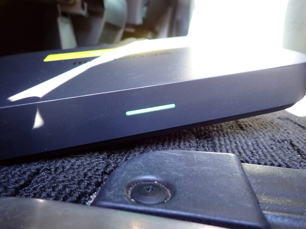 電源ランプが点灯して正常動作している瞬間の写真