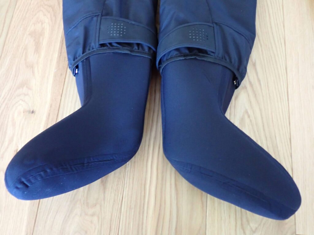 フィッシングモデルの足元をアップして撮った様子