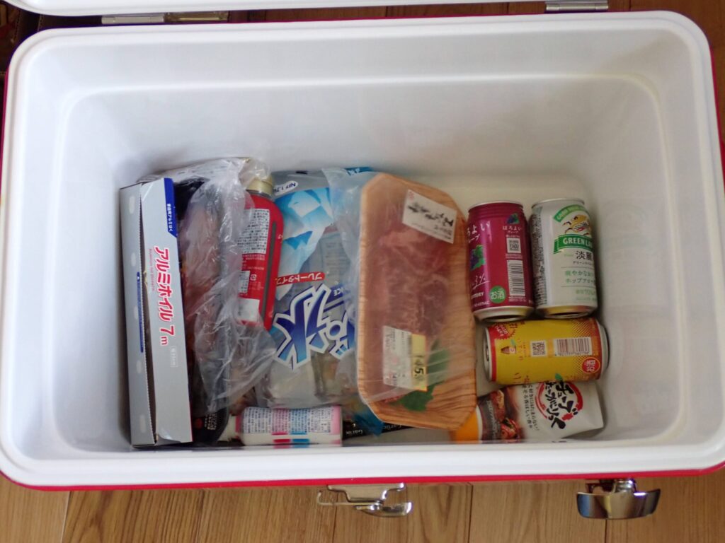 CHUMS54Lの内部容量。食材や氷をたっぷり収納できる広い庫内