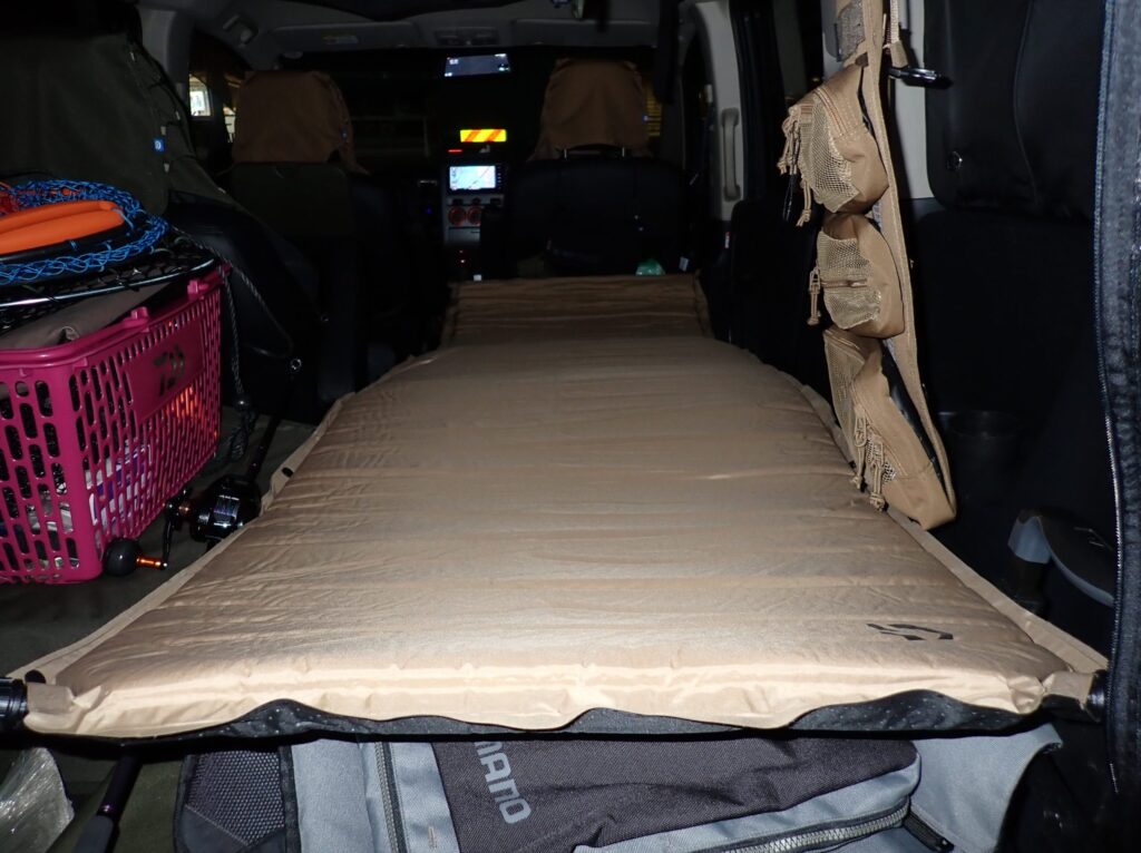 車中泊準備中の様子