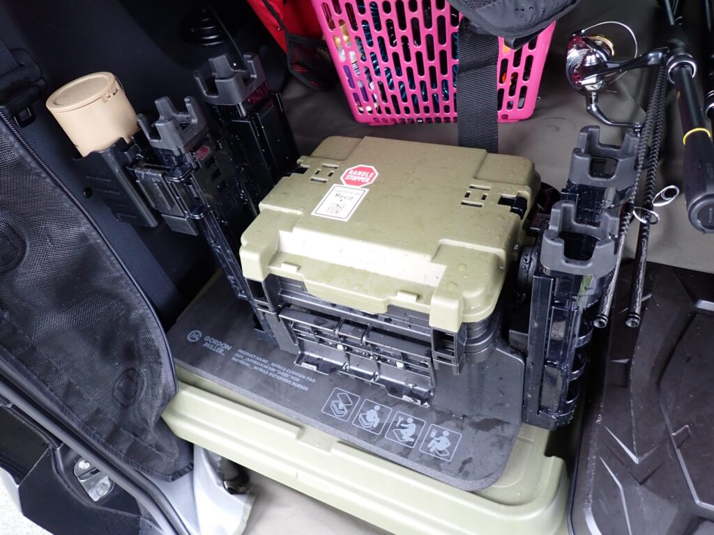 車に乗せやすい小さいタックルボックス