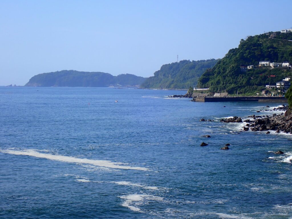 遠くから神奈川の海面の状況を移した例
