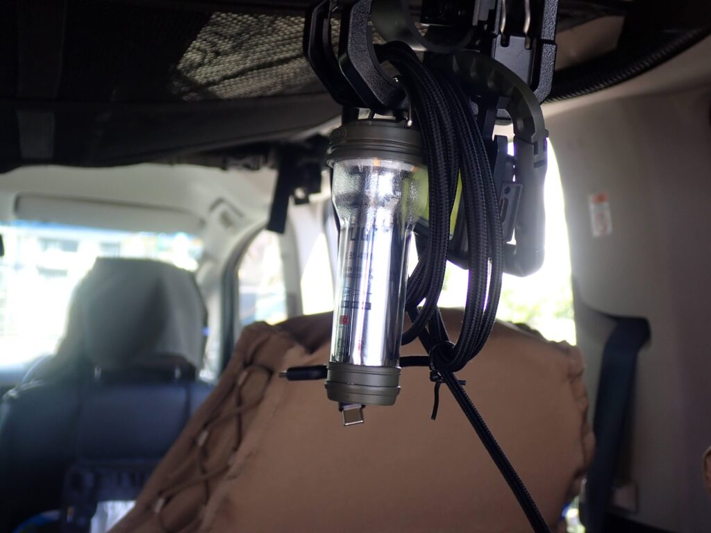 CARGO CONTAINER AIR LIGHTのデザインがわか離やすい明るい場所での本体撮影
